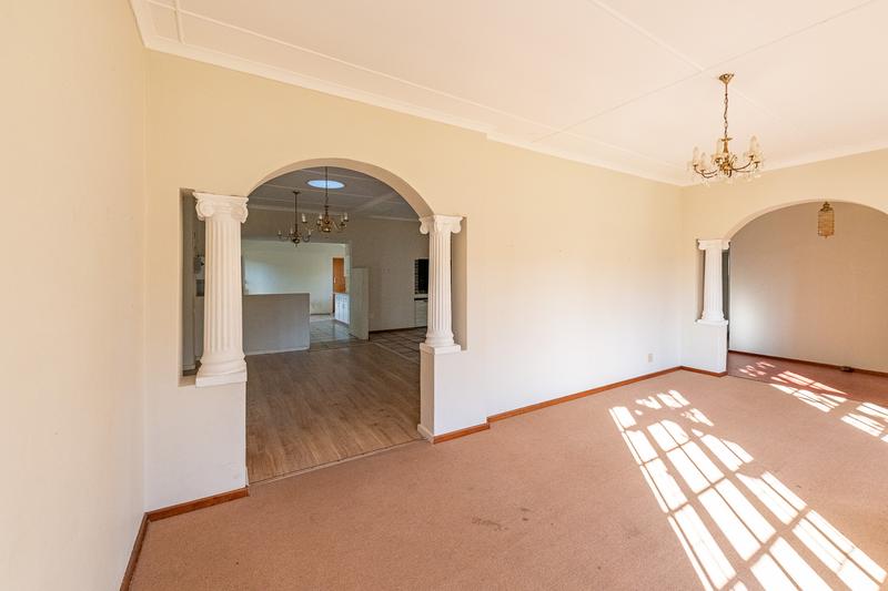 5 Bedroom Property for Sale in Riviersonderend Western Cape